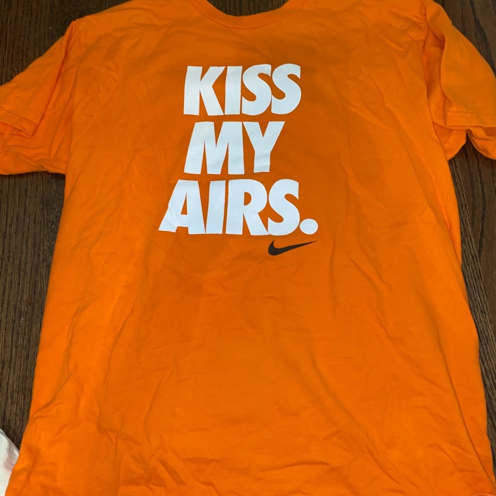 Nike top